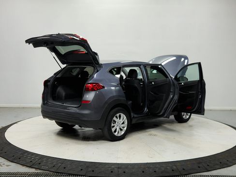 Used 2021 Hyundai Tucson SE FWD image 16