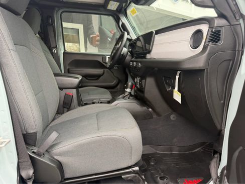 Used 2024 Jeep Wrangler Sport S w/ Convenience Group image 21