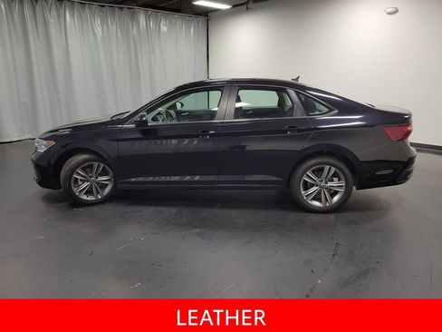 Used 2024 Volkswagen Jetta SE FWD image 5