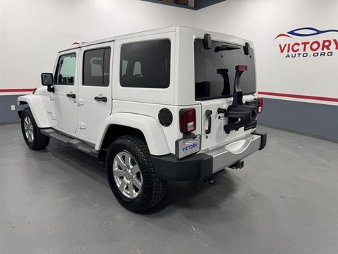 Used 2014 Jeep Wrangler Unlimited Sahara w/ Max Tow Package AWD/4WD image 4
