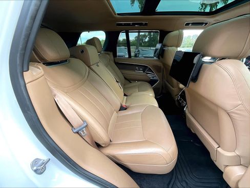 Used 2023 Land Rover Range Rover Autobiography AWD/4WD image 29