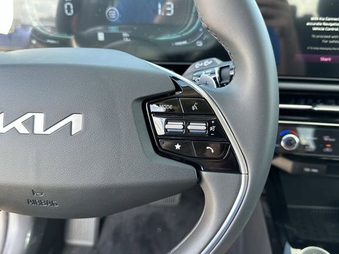 New 2026 Kia Niro EX FWD image 26