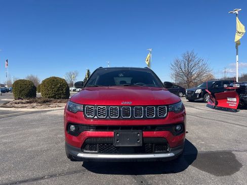 Used 2025 Jeep Compass Limited image 2