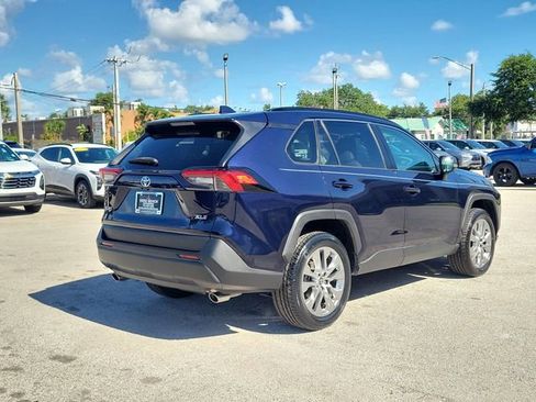Used 2021 Toyota RAV4 XLE Premium FWD image 6