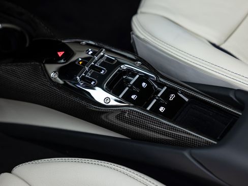 Used 2025 Ferrari 296 GTS image 62