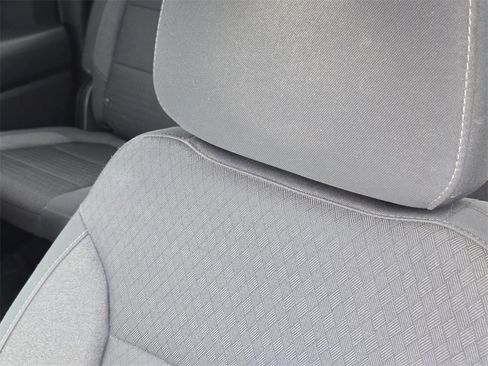 Used 2022 Chevrolet Silverado 1500 LT w/ Bed Protection Package image 10