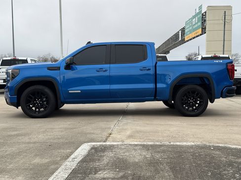 Used 2022 GMC Sierra 1500 Elevation image 40