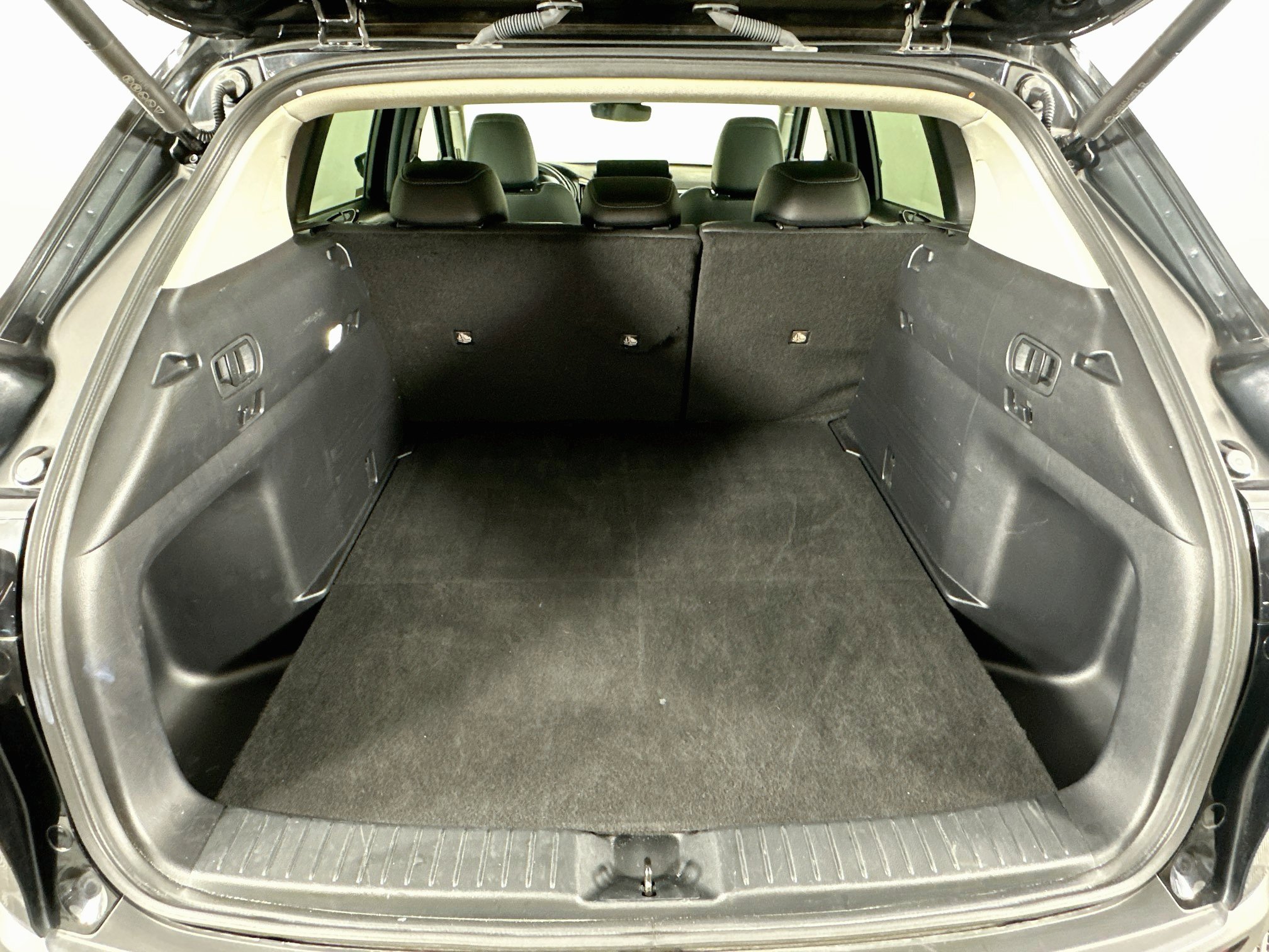 Used 2025 MAZDA CX-50 AWD 2.5 S w/ Premium Package image 29