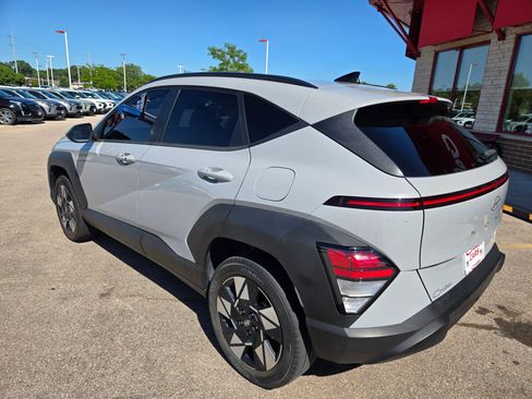 Used 2024 Hyundai Kona SEL AWD/4WD image 6