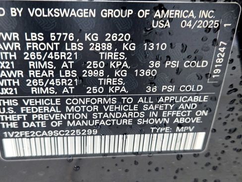 Used 2025 Volkswagen Atlas Cross Sport SEL Premium R-Line image 21