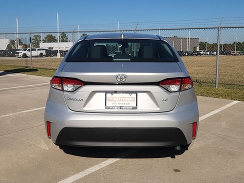 Used 2025 Toyota Corolla LE image 6