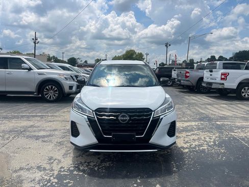 Used 2022 Nissan Kicks S FWD image 8