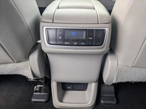 Used 2016 Toyota Highlander Limited w/ Driver Technology Package AWD/4WD image 13