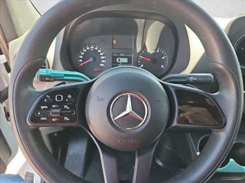 Used 2023 Mercedes-Benz Sprinter 2500 image 13