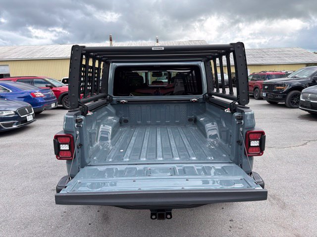 Used 2024 Jeep Gladiator Mojave AWD/4WD image 50