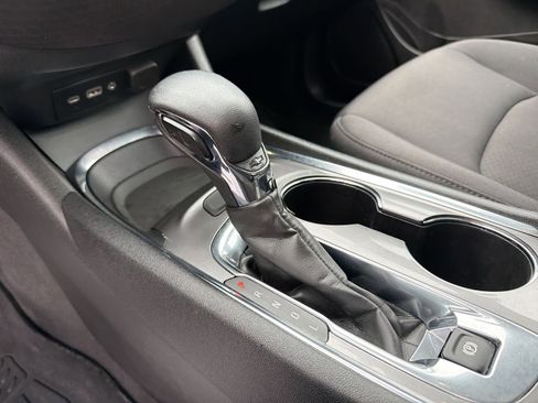 Used 2023 Chevrolet Malibu LT FWD image 34