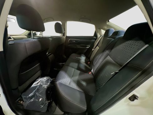 Used 2018 Nissan Altima 2.5 SV FWD image 16