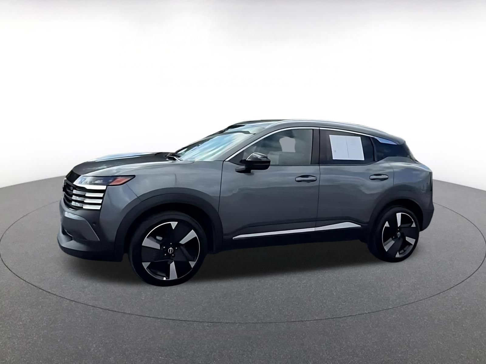 Used 2026 Nissan Kicks SR AWD/4WD image 7