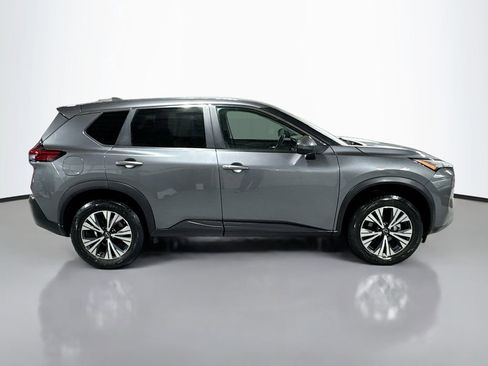 Used 2022 Nissan Rogue SV image 5