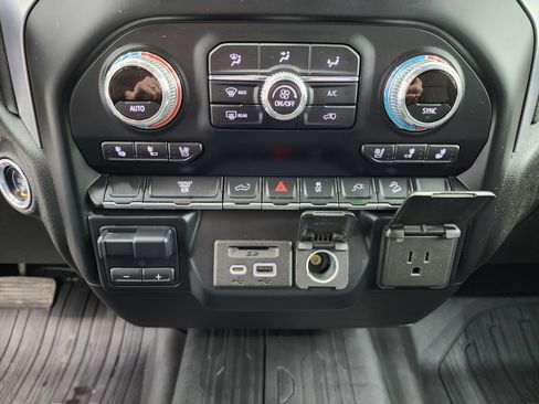 Used 2022 GMC Sierra 2500 SLT w/ LPO, GMC Protection Package image 55