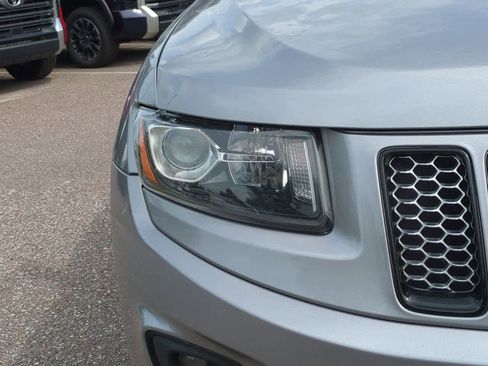 Used 2015 Jeep Grand Cherokee Altitude AWD/4WD image 10