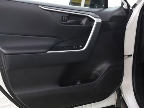 Used 2025 Toyota RAV4 LE image 18