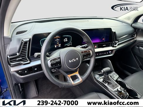 Used 2025 Kia Sportage EX image 24