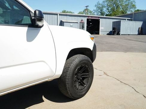Used 2020 Toyota Tacoma SR RWD image 16
