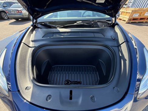 Used 2022 Tesla Model Y Long Range AWD/4WD image 25
