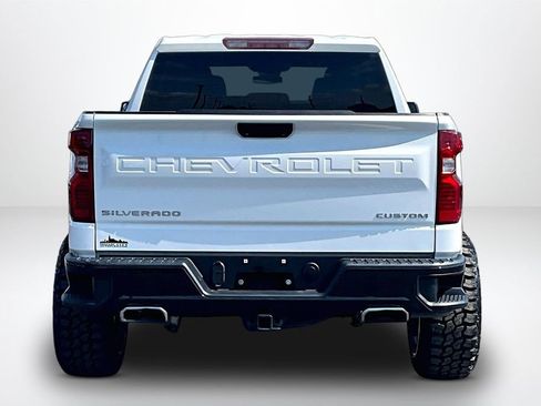Used 2022 Chevrolet Silverado 1500 Custom Trail Boss w/ LPO, Dark Essentials Package AWD/4WD image 7