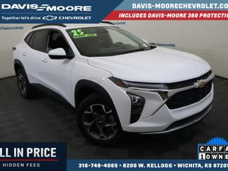 Used 2025 Chevrolet Trax LT FWD video 1