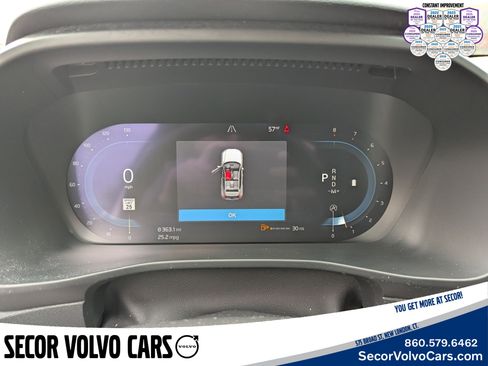 Certified 2023 Volvo XC40 B5 Plus image 13