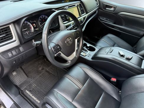 Used 2018 Toyota Highlander SE AWD/4WD image 13