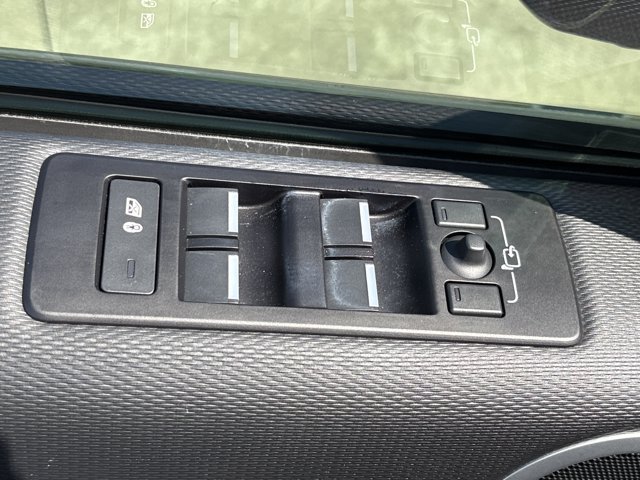 Used 2023 Land Rover Discovery S R-Dynamic AWD/4WD image 21
