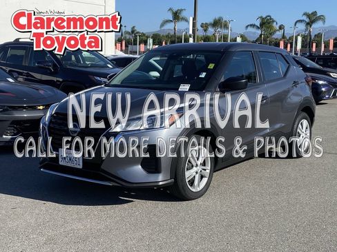 Used 2024 Nissan Kicks S FWD image 1