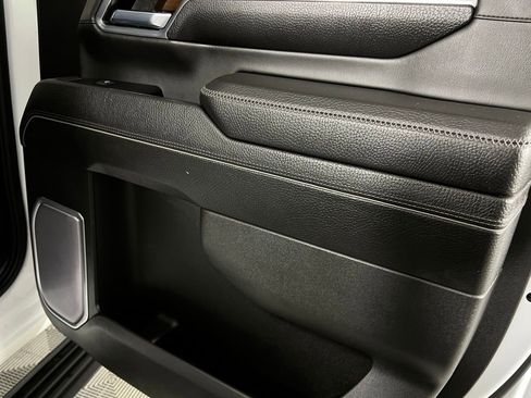 Used 2024 GMC Sierra 2500 Denali w/ Denali Reserve Package image 31