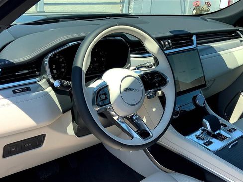 New 2026 Jaguar F-PACE R-Dynamic S image 4