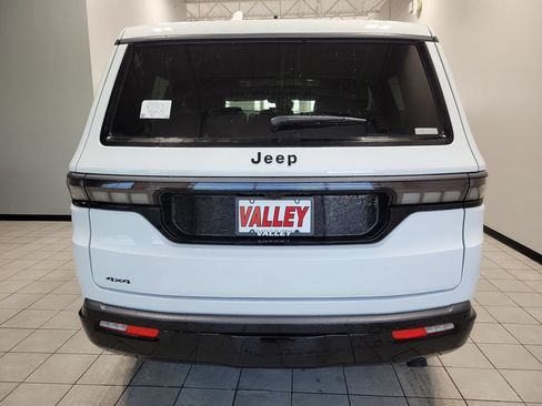 New 2026 Jeep Grand Wagoneer Limited AWD/4WD image 5