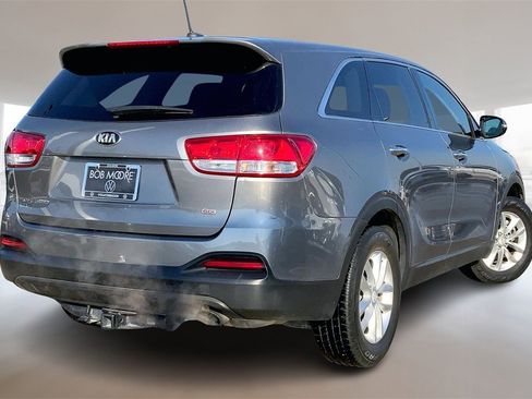 Used 2016 Kia Sorento L image 2