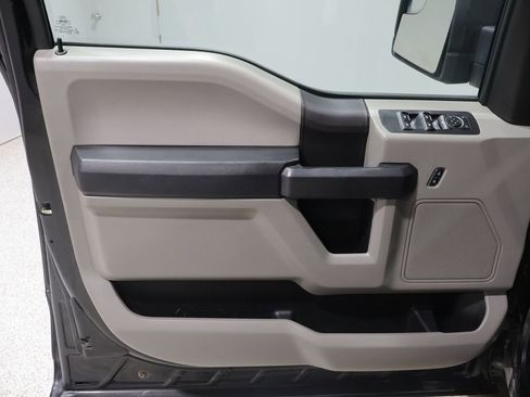 Used 2015 Ford F150 XL w/ Equipment Group 101A Mid AWD/4WD image 13