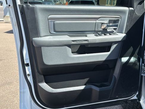 Used 2019 RAM 1500 Big Horn AWD/4WD image 17