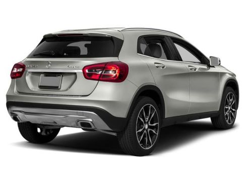 Used 2015 Mercedes-Benz GLA 250 image 2