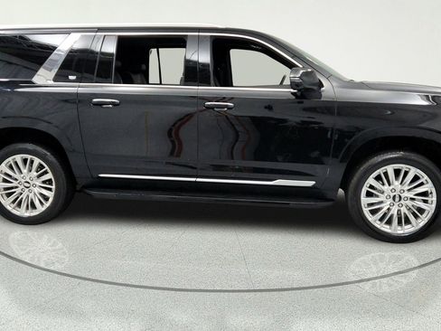 Used 2025 Cadillac Escalade ESV Premium Luxury w/ LPO, Floor Liner Package AWD/4WD image 6
