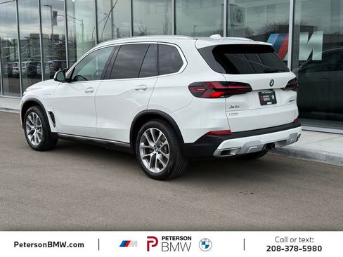 Certified 2024 BMW X5 xDrive50e w/ Premium Package image 3