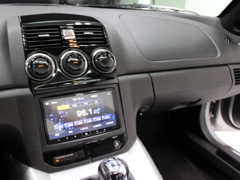 Used 2008 Saturn Sky w/ Premium Trim Package image 24