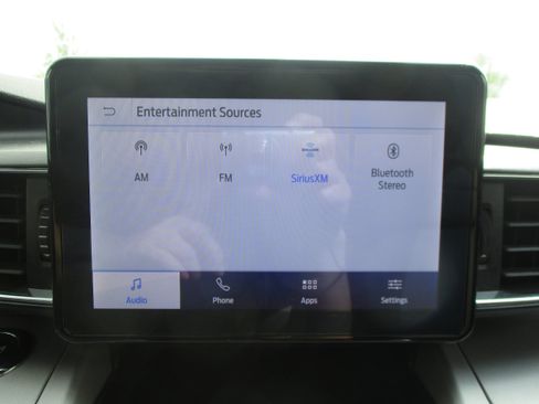 Used 2024 Ford Explorer XLT w/ Equipment Group 202A AWD/4WD image 22