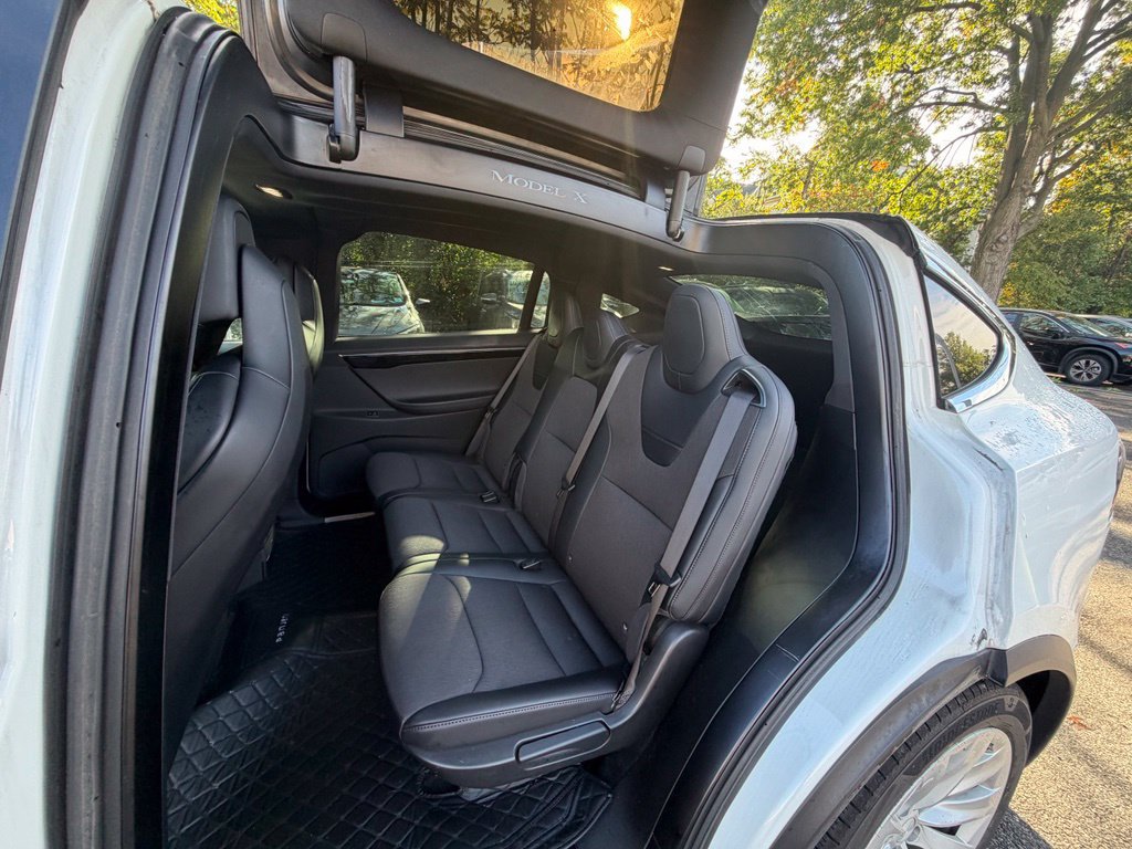 Used 2017 Tesla Model X 75D AWD/4WD image 3