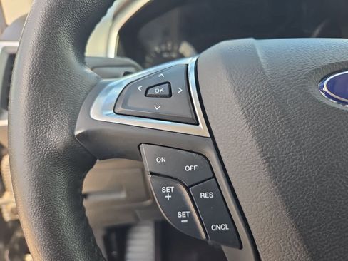 Used 2017 Ford Edge SEL FWD image 21