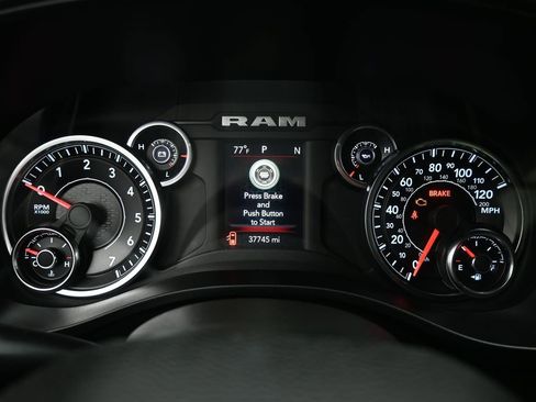 Used 2021 RAM 1500 Big Horn image 14