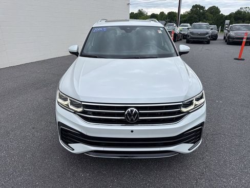Certified 2024 Volkswagen Tiguan SEL R-Line AWD/4WD image 2